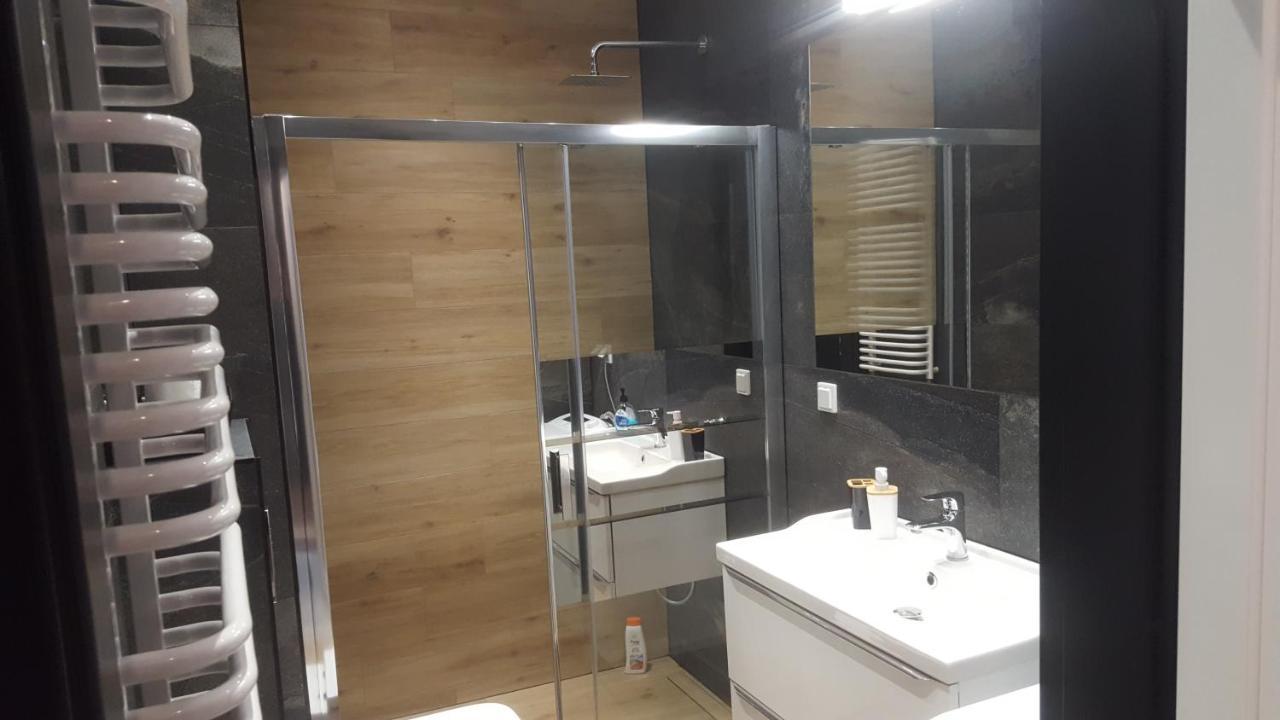 Apartament Skarbowa 2 & Parking Leszno  Exterior foto